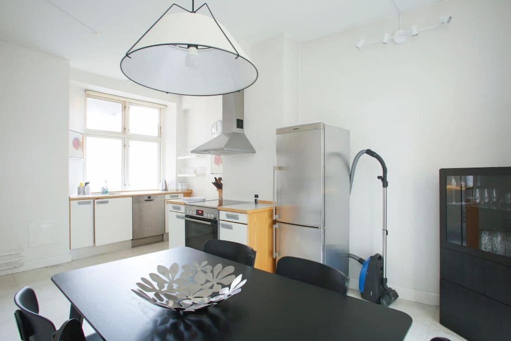 Large & Bright 3Br Apartment W Whirlpool Near Metro Copenhagen Exterior photo