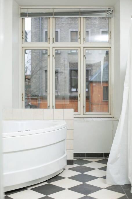 Large & Bright 3Br Apartment W Whirlpool Near Metro Copenhagen Exterior photo